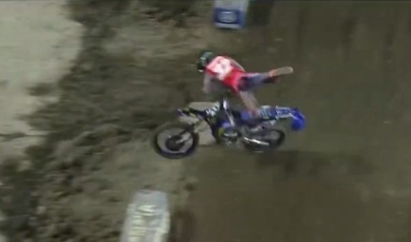Video: Big crash for Justin Cooper
