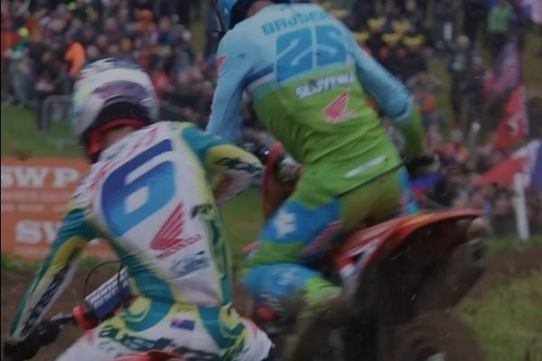 Pass of the year by Tim Gajser on Jett Lawrence?
